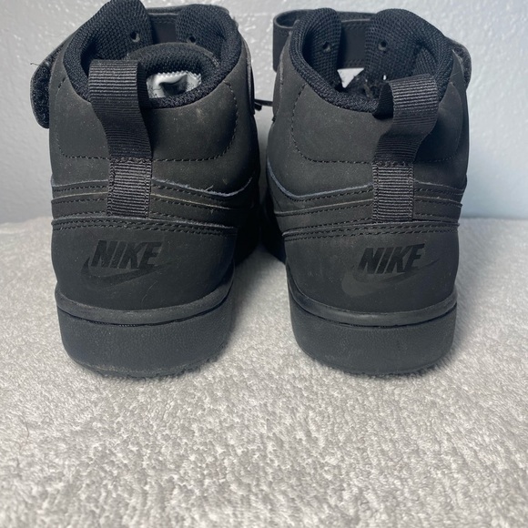 Nike All-Black High-Top Sneakers size 5.5Y - Picture 6 of 7